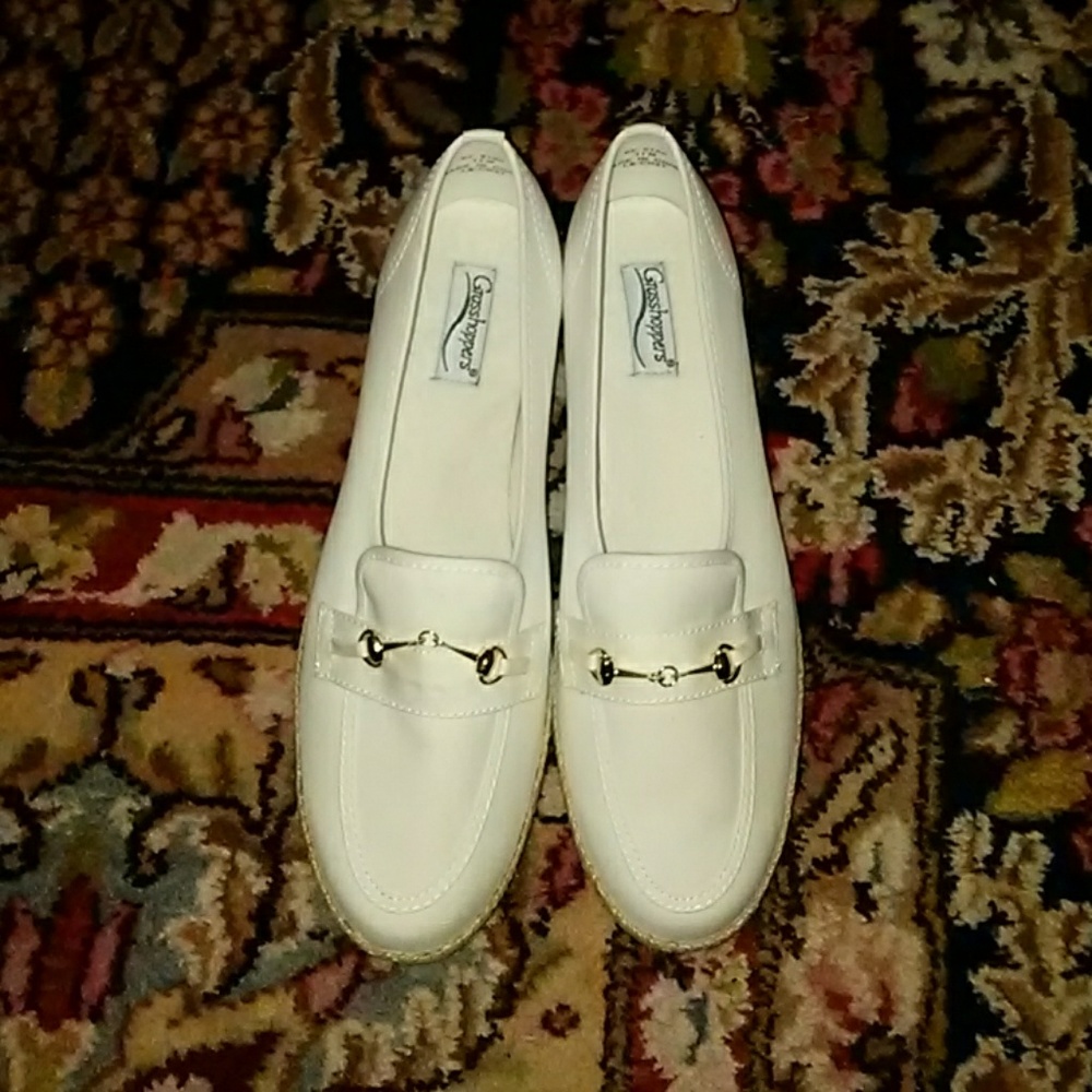 NWOT Grasshoppers size 11 flats